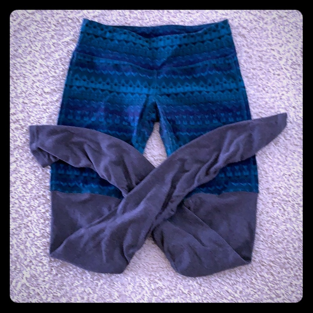 Alo goddess leggings green & grey women’s size medium 💚🩶